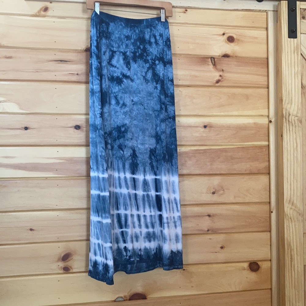 MAXI SKIRT